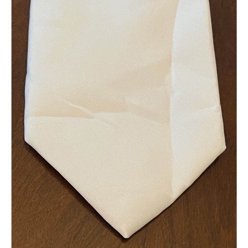 Vesuvio Napoli White 100% Polyester Men’s Neck Tie Made In China